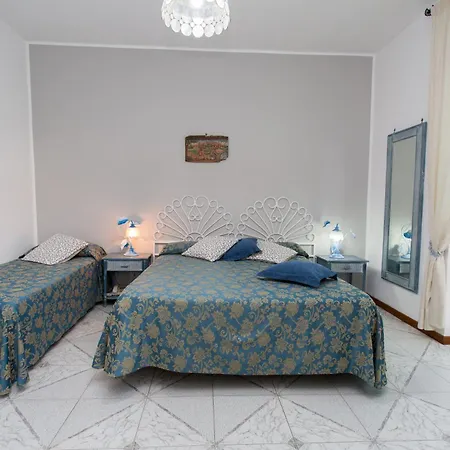 Poseidon Hotel 3*