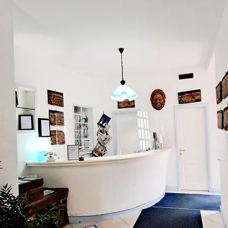 Poseidon فندق 3*